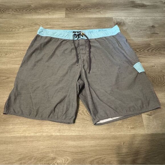 Men's Quiksilver Gray Swimsuit Board Shorts with Blue Accents - Picture 2 of 7